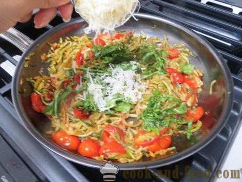 Špageti squash s sirom in paradižnikom
