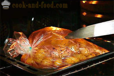 Pečena piščančja bedra s krompirjem v luknjo