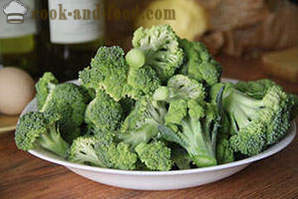 Enostaven recept brokoli z jajcem oljem