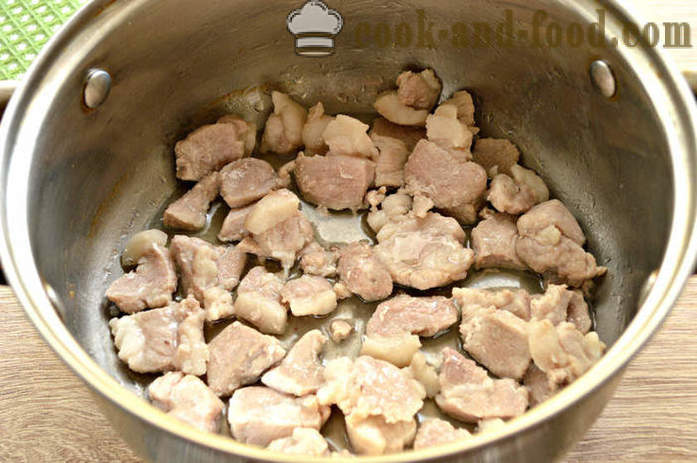 Okusno svinjska omaka z moko - kako kuhati meso omako svinjina ajdovih, korak za korakom receptov fotografije