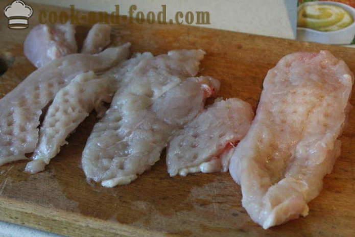 Delicious Govedina Stroganov iz piščančjih prsi s kislo smetano in gorčico - kako bi Govedina Stroganov iz piščanca z moko, korak za korakom receptov fotografije