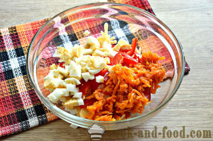 Sir solata z češnjev paradižnik, jajce in korenje v korejščini - Kako narediti sir solata, korak za korakom receptov fotografije