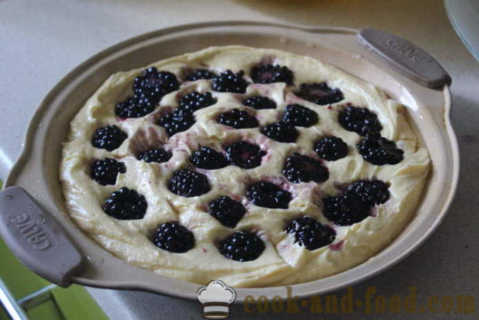 Eliranega blackberry pito brez jogurt - kako narediti blackberry pito v pečico, s korak za korakom receptov fotografije