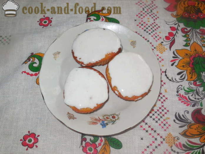 Enostavno cupcake na majonezo in kislo smetano - kako speči torto brez masla, korak za korakom receptov fotografije