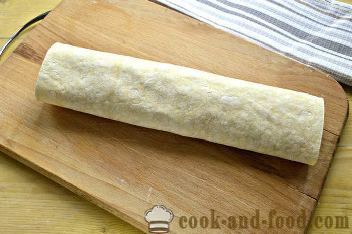 Predjed z pita kruh s klobaso - kako bi pita kruh roll polnjene s klobaso, korak za korakom receptov fotografije
