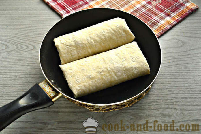 Klobase v pita kruh s sirom in majonezo - kako narediti klobaso v pita kruh, korak za korakom receptov fotografije