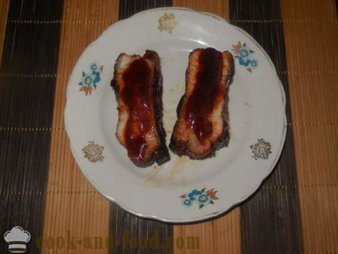 Svinjska rebra pečena z medom in sojino omako - kako spečemo svinjska rebra v pečici, s korak za korakom receptov fotografije