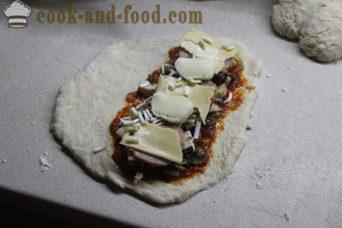 Pizza calzone s piščancem doma - kako narediti calzone dom, korak za korakom receptov fotografije