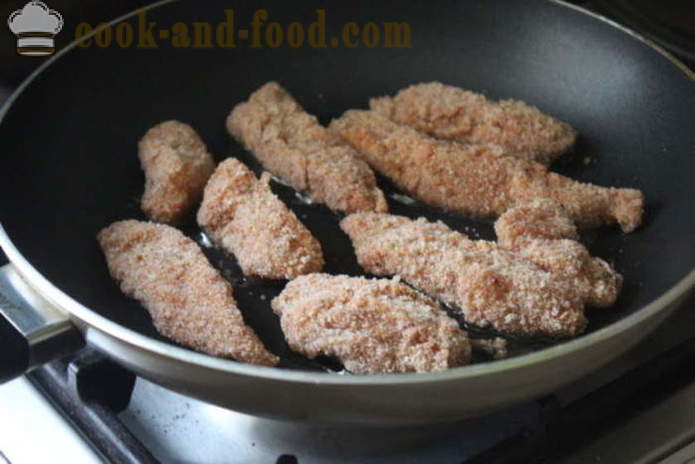 Nuggets paniran piščančjih prsi in pečen v ponvi - kako bi piščančje Nuggets od hiše, korak po korak receptov fotografije