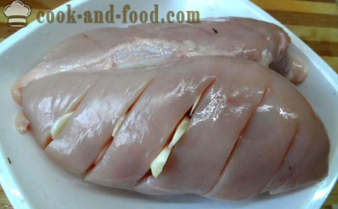 Zabeljeni prsi piščanca v pivu - kako kuhati piščančje prsi v pečici, s korak za korakom receptov fotografije