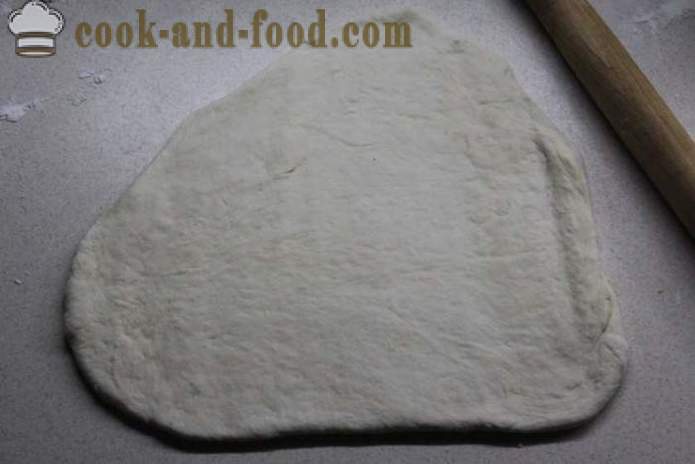 Česen kruh doma - kako narediti česen kruh v pečici, s korak za korakom receptov fotografije