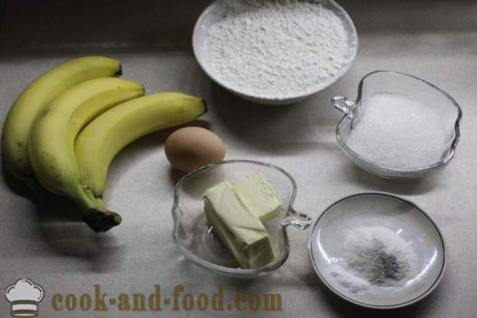 Okusen banana torta z orehi - kako kuhanje kolački z banano v pečici, s korak za korakom receptov fotografije