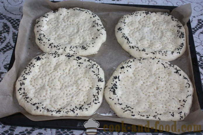 Kvas torto v pečico patyr - kako kuhati Uzbekistana kruh doma, korak za korakom receptov fotografije