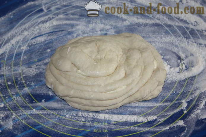 Cake kvas puff pastry polnjene s piščancem in krompirjem - kako speči pito s piščancem in krompirjem v pečici, s korak za korakom receptov fotografije