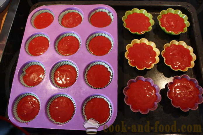 Rdeča in bela piškote - kako narediti narejene torte doma, korak za korakom receptov fotografije