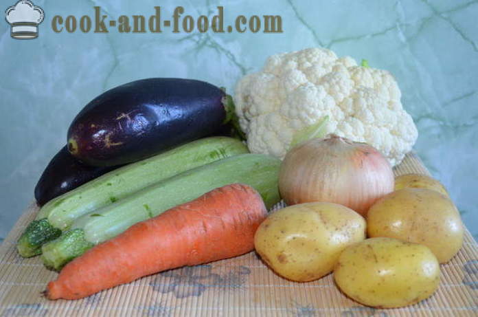 Zelenjavna enolončnica s krompirjem in bučkami - kako kuhati zelenjavno enolončnico s krompirjem, bučkami, jajčevci in cvetače, korak za korakom receptov fotografije