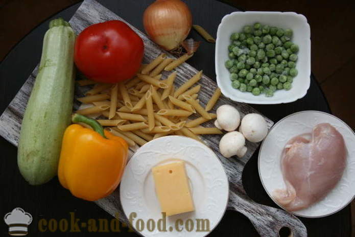 Italijanski domače testenine s piščancem, zelenjavo in sirom - kako kuhati italijanske testenine doma, korak po korak receptov fotografije