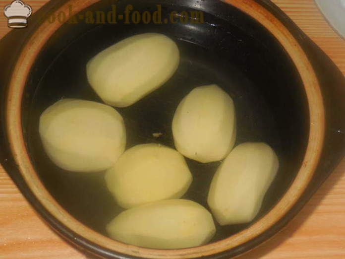 Brezmesne cmoki z surovega krompirja in čebule - kako kuhati cmoke s surovim krompirjem, korak za korakom receptov fotografije