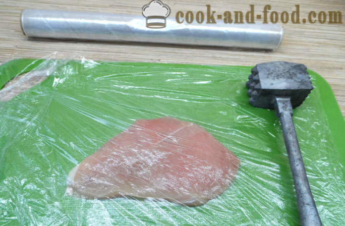 Piščančje kotleti z okusnim polnilom in hrustljavo - kako bi pecivo z skorjo in polnjenje, s korak za korakom receptov fotografije
