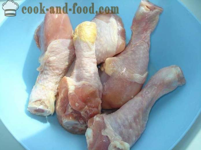 Pečena piščančja bedra v multivarka - kako speči piščančje noge v multivarka, korak za korakom receptov fotografije