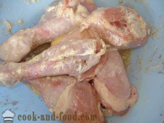 Pečena piščančja bedra v multivarka - kako speči piščančje noge v multivarka, korak za korakom receptov fotografije