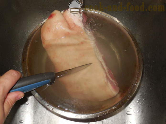 Kuhana svinjska podcherevka roll v rokavu - kako kuhati okusno štruce svinjskega potrebušnice, korak za korakom receptov fotografije