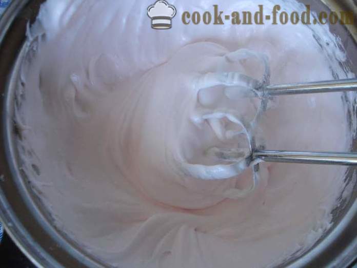 Okusno torto ali meringue meringue - kako kuhati poljubčku v multivarka, korak za korakom receptov fotografije