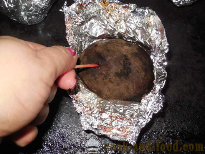 Pesa pečen v foliji za solato - kako pečemo pesa v celoti pečico, korak za korakom receptov fotografije