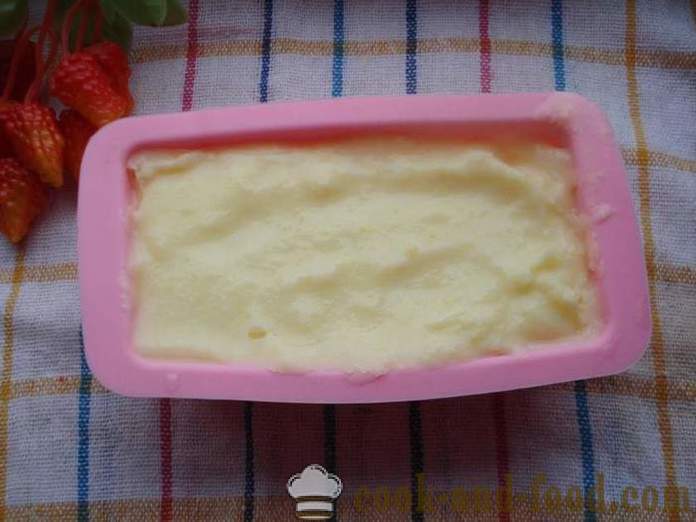 Domač sladoled iz mleka s škrobom - kako narediti sladoled kupo z doma, korak za korakom receptov fotografije