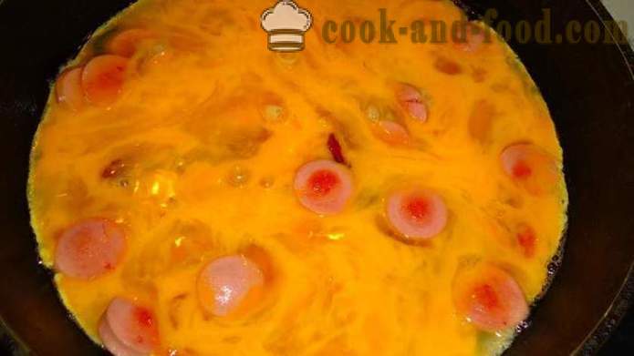 Velike ocvrta jajca s klobasami iz nojevega jajca - kako kuhati omleto iz nojevega jajca, korak za korakom receptov fotografije
