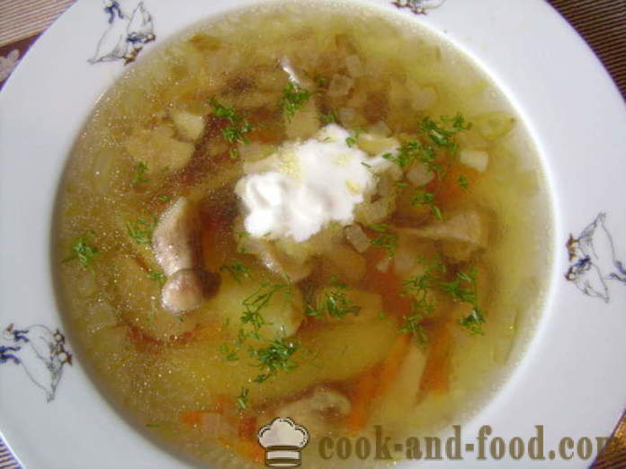 Okusno gobovo juho iz zamrznjenih belih gob - kako kuhati juho iz zamrznjenih belih gob, korak za korakom receptov fotografije