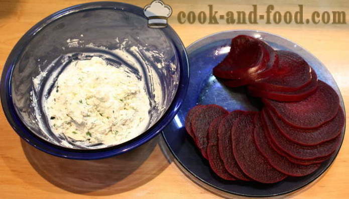 Večplastna solata iz pese s kozjim sirom in česnom - Kako narediti solato pese plasti, korak za korakom receptov fotografije