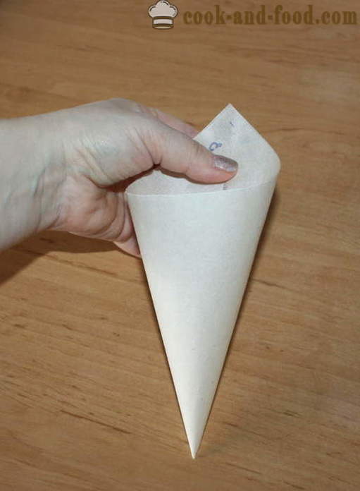 Kako narediti cevnega vrečko doma z lastnimi rokami iz papirja