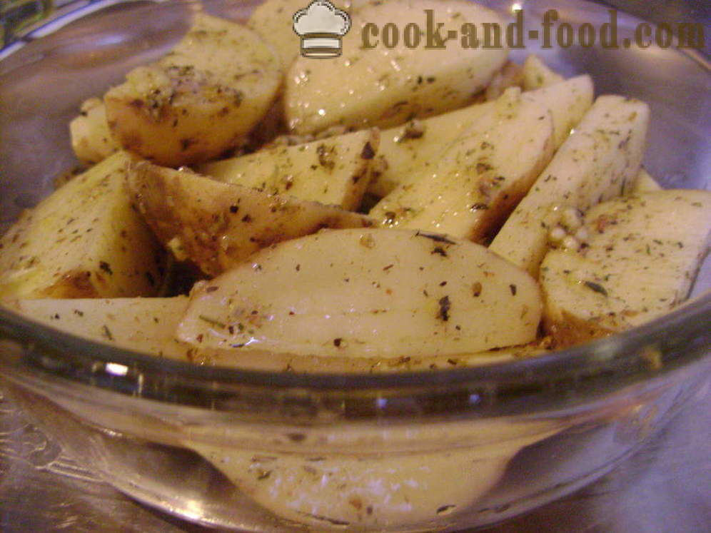 Krompir pečen z skorjo - kot pečene rezine krompirja v pečici, s korak za korakom receptov fotografije