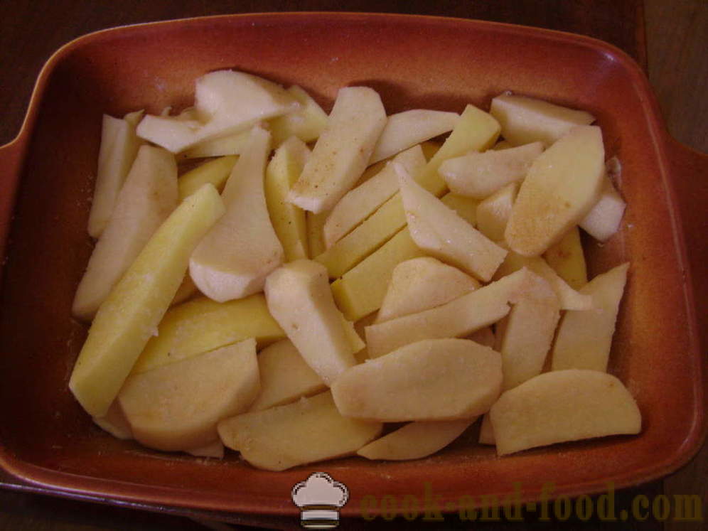 Krompir pečen v smetanovi omaki - tako okusno pečen krompir v pečici s prepraženimi skorjo, s korak za korakom receptov fotografije