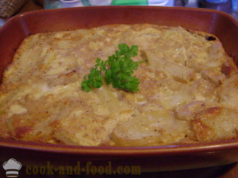 Krompir pečen v smetanovi omaki - tako okusno pečen krompir v pečici s prepraženimi skorjo, s korak za korakom receptov fotografije