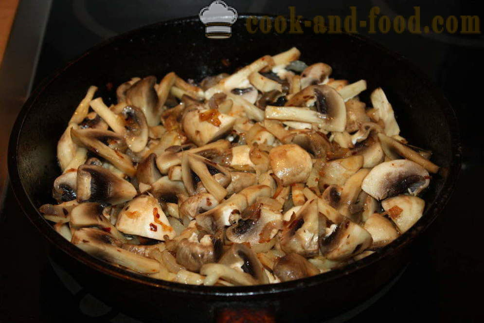 Pečen krompir z gobami v smetanovi omaki - kako kuhati krompir z gobami v pečici, s korak za korakom receptov fotografije