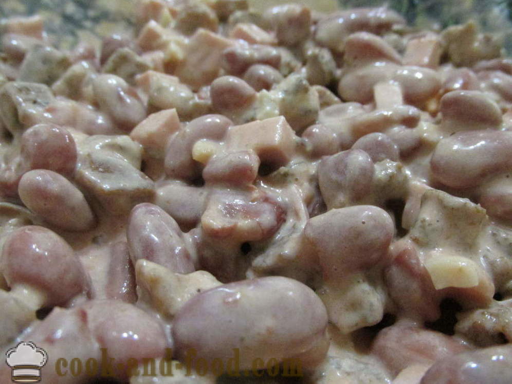 Preprosta in okusna solata s fižolom v pločevinkah - kako pripraviti solato z konzervi fižola in krekerji, korak za korakom receptov fotografije