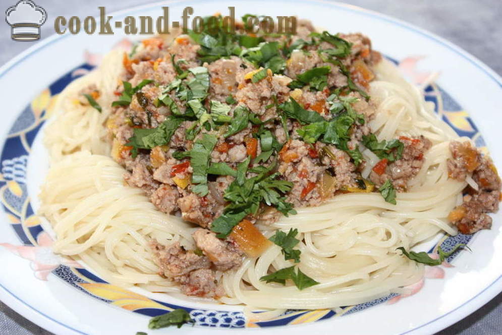 Špageti z bolonjsko omako - kako kuhati špagete bolognese, korak za korakom receptov fotografije