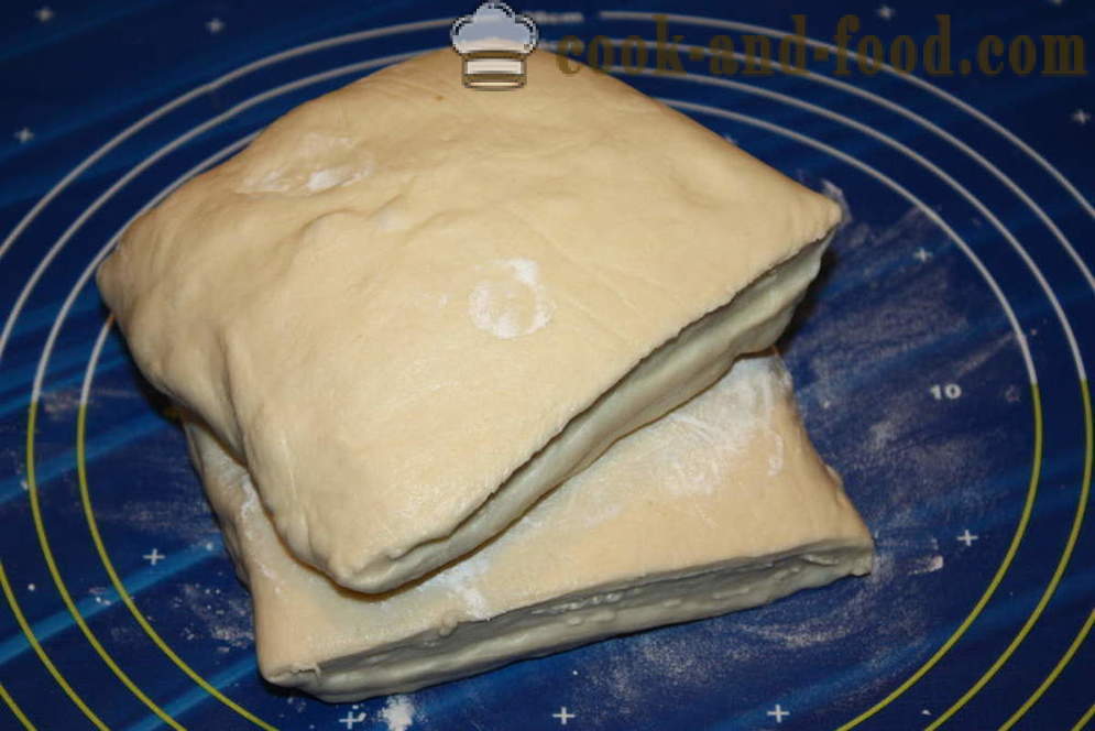 Kvas puff pastry rogljiček - kako narediti listnatega testa rogljiček, korak za korakom receptov fotografije
