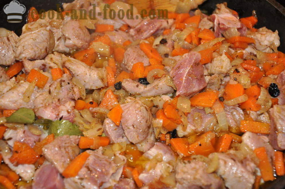 Delicious pilaf pilaf s svinjino v ponvi - kako kuhati pilaf krhko svinjine na plošči, korak za korakom receptov fotografije