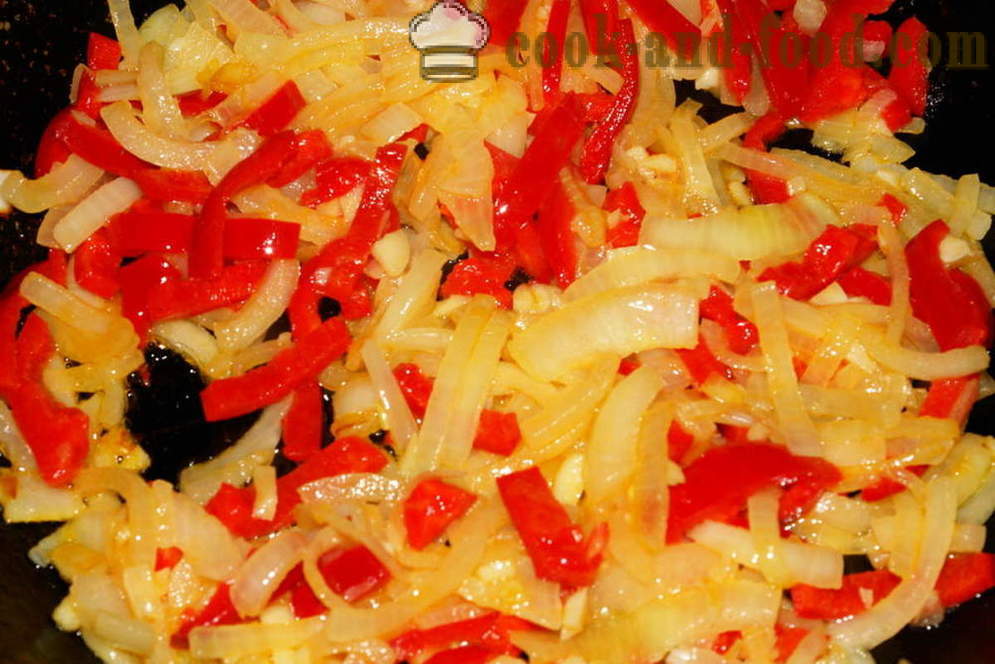 Govedina Stroganov brez kislo smetano in paradižnikov pire - kako kuhati okusno Govedina Stroganov z omako, korak za korakom receptov fotografije