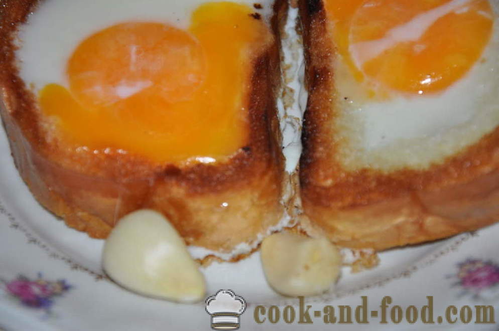Nenavadne jajca v štruco v ponvi - kako bi nenavadno jajca, korak za korakom receptov fotografije