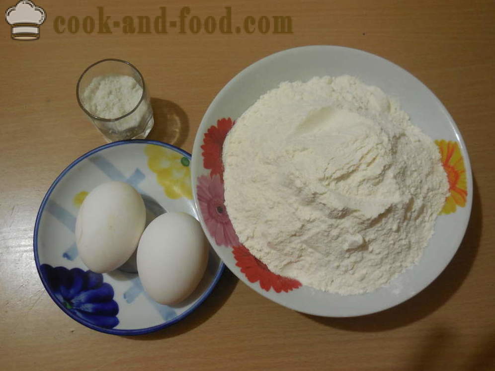 Testenine na jajcih, brez vode - kako narediti domače rezance za juho, korak za korakom receptov fotografije