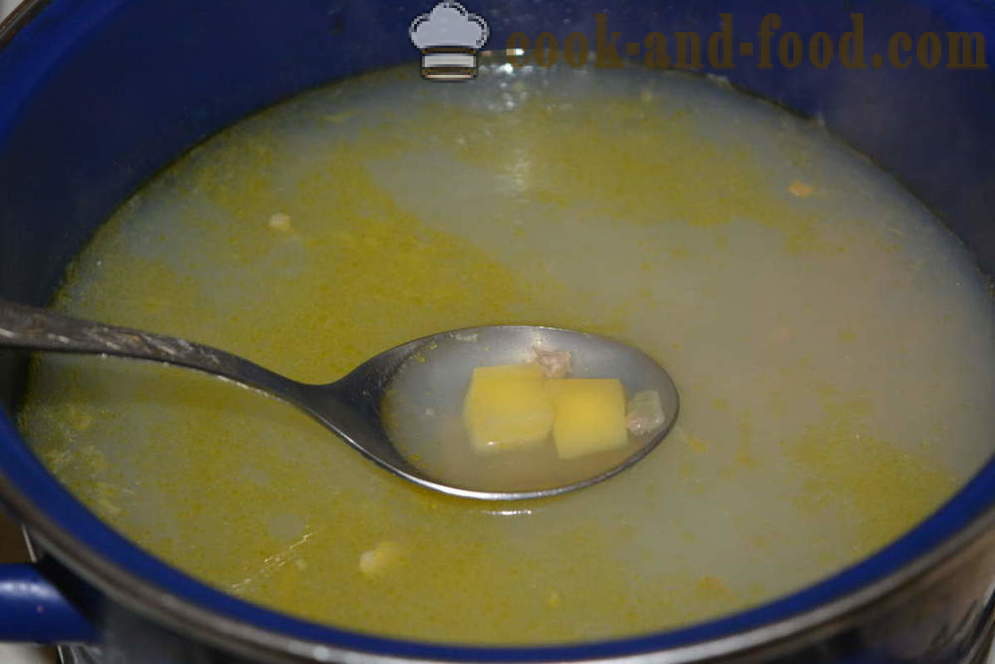 Meso juha z mesom in cmoki iz moke in jajc - kako kuhati juho z mletim mesom s cmoki, korak za korakom receptov fotografije