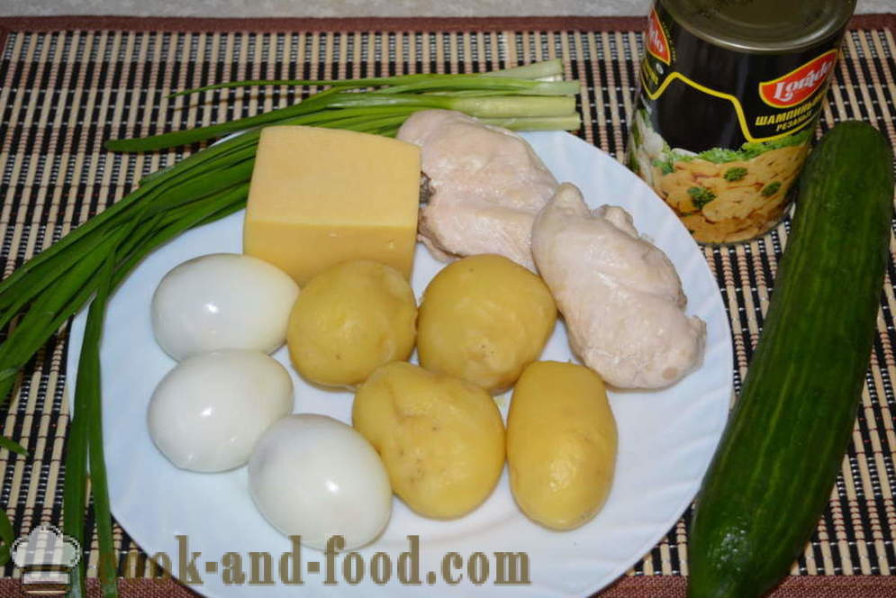 Večplastna solata s piščancem in gobami - kako kuhati piščanca solata večplastna z gobami, korak za korakom receptov fotografije