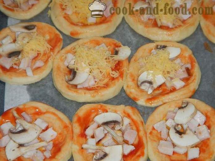 Mini pice s testa v pečici - kako narediti mini pico doma, korak za korakom receptov fotografije