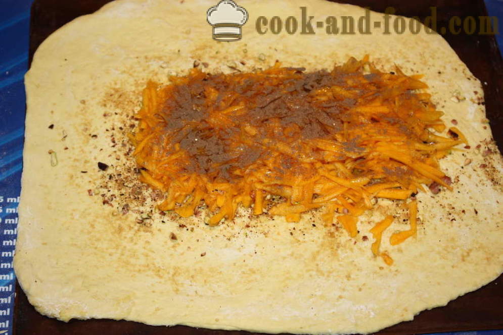 Kvas kolač z bučo -Kot kuhamo bučno pito z Skoke in meje, s korak za korakom receptov fotografije
