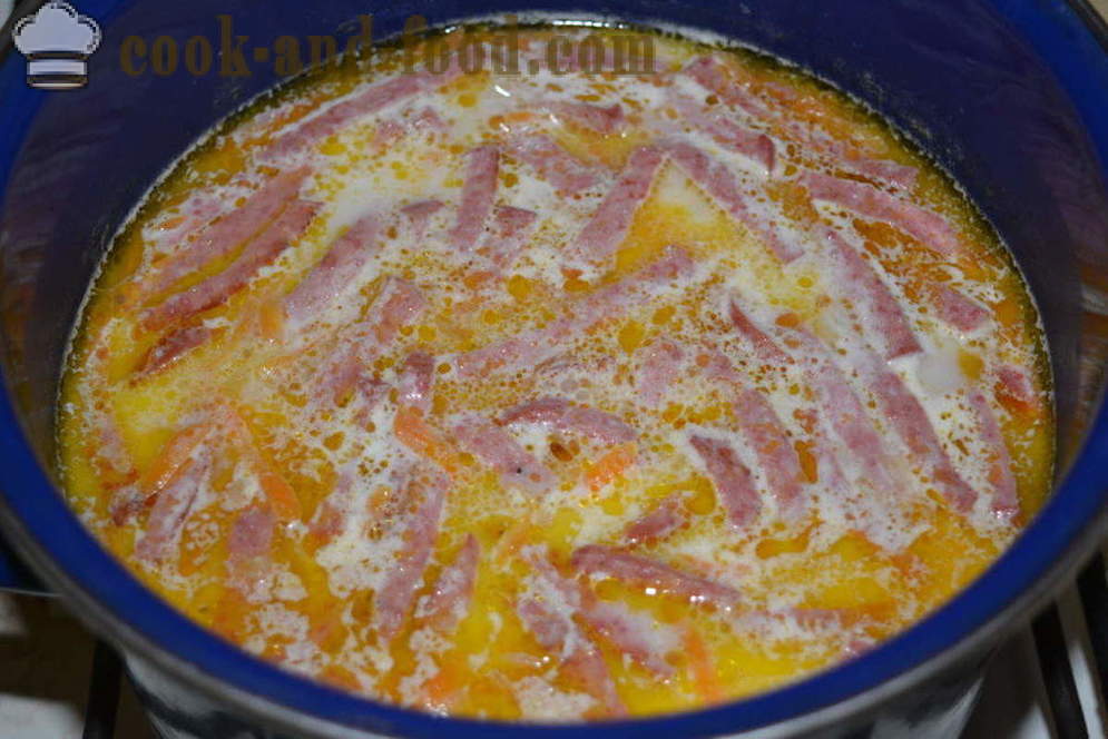 Sir juha s topljenim sirom, testenine in klobase - kako kuhati sir juha z topljenega sira, korak za korakom receptov fotografije