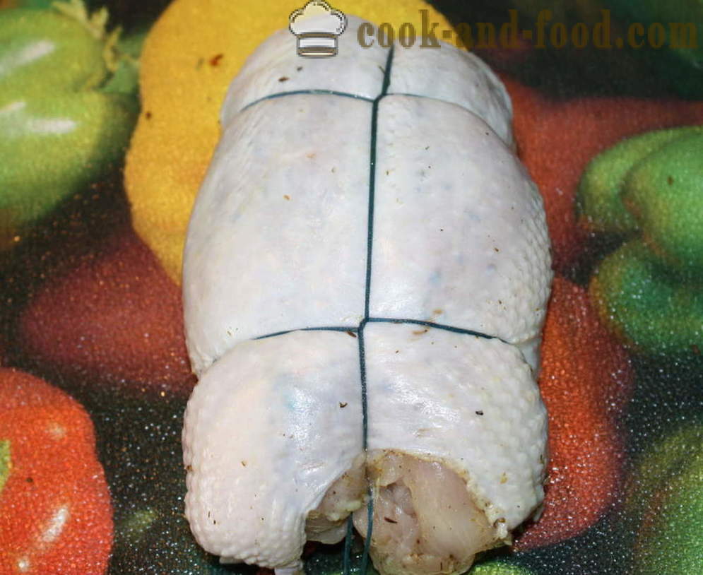 Piščanec roll polnjene z zelenjavo v pečici - Kako pripraviti piščanca file roll, korak za korakom receptov fotografije